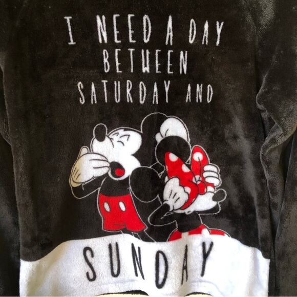 Disney Mickey Mouse Minnie Black Pajama Top Velour Women’s Size Medium Cozy Soft - Picture 3 of 8